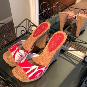 Jessica Simpson Maui Print cork wedges